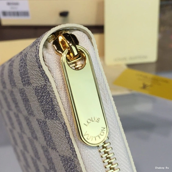 LOUIS ZIPPY VUITTON 0804
